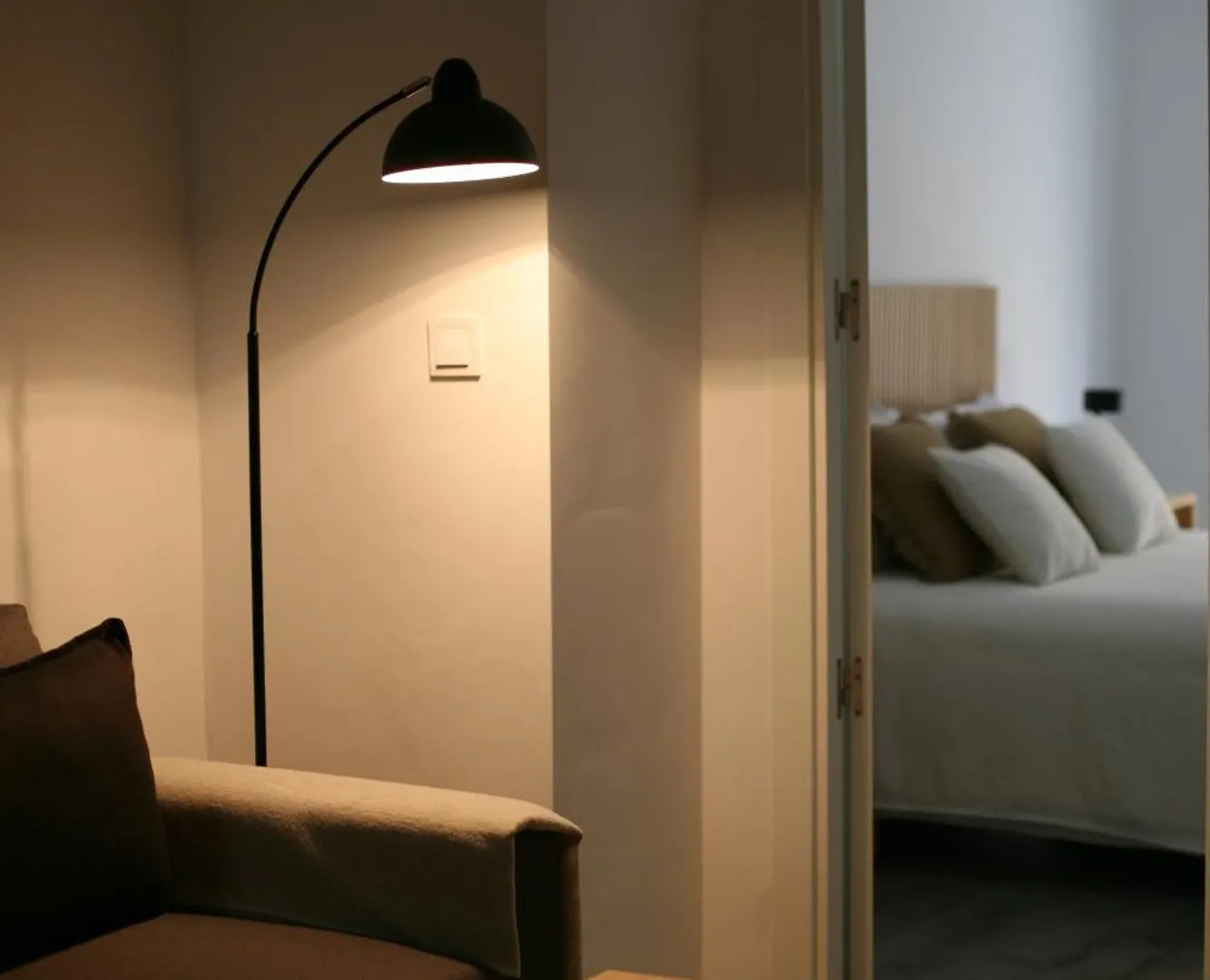 Homestay The Numid King Apartment Malaga Spain