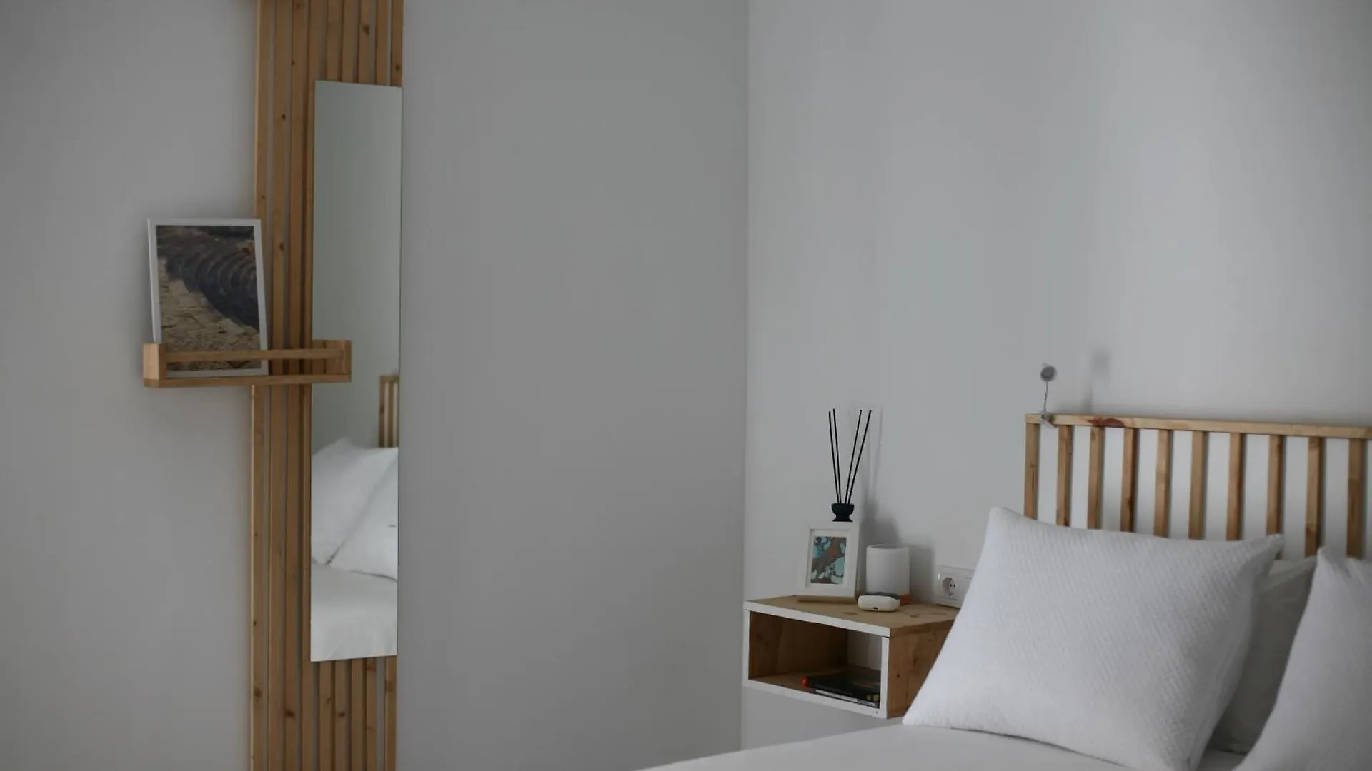 Homestay The Numid King Apartment Malaga Spain